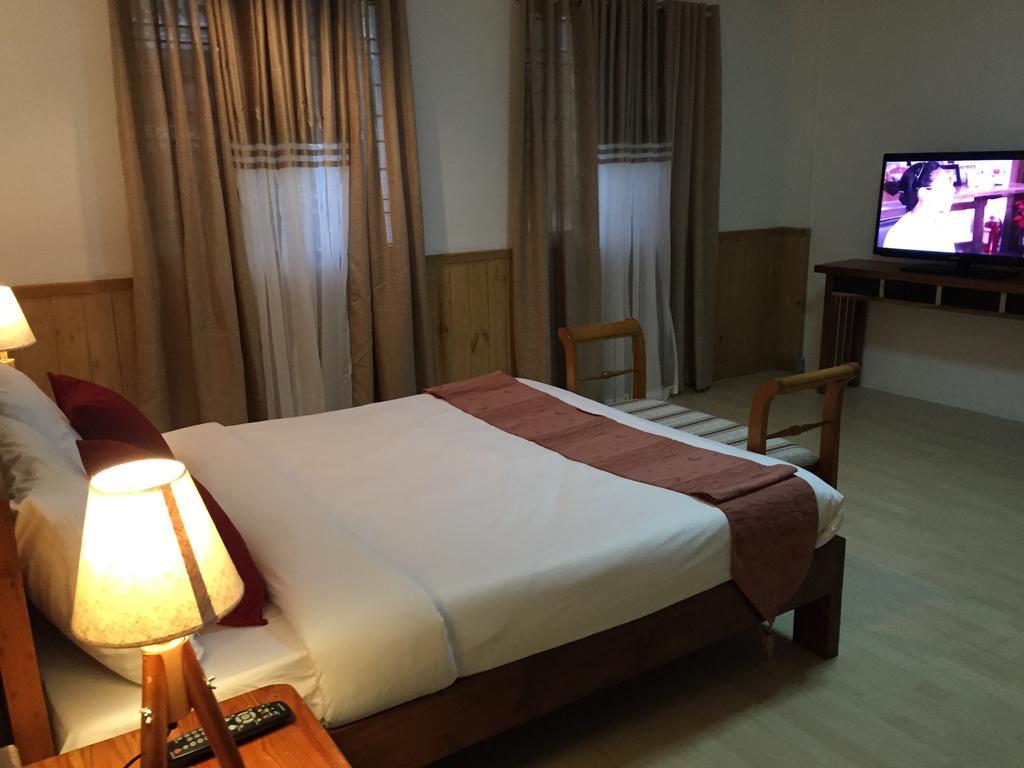 Chateau Beatrice Tagaytay City Habitación foto